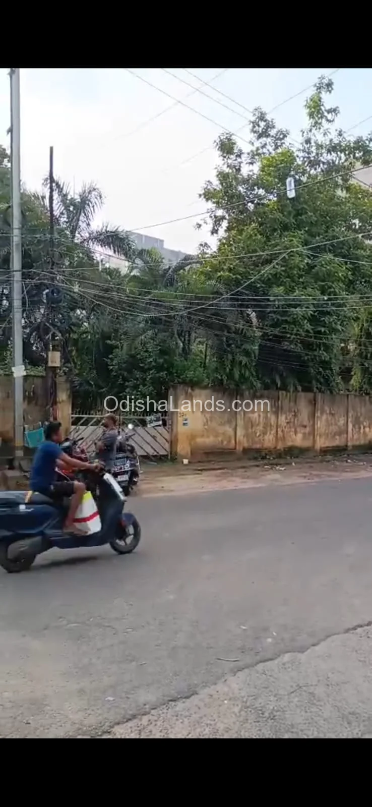 9350 sqft commercial GA plot for sale in Saheed Nagar.