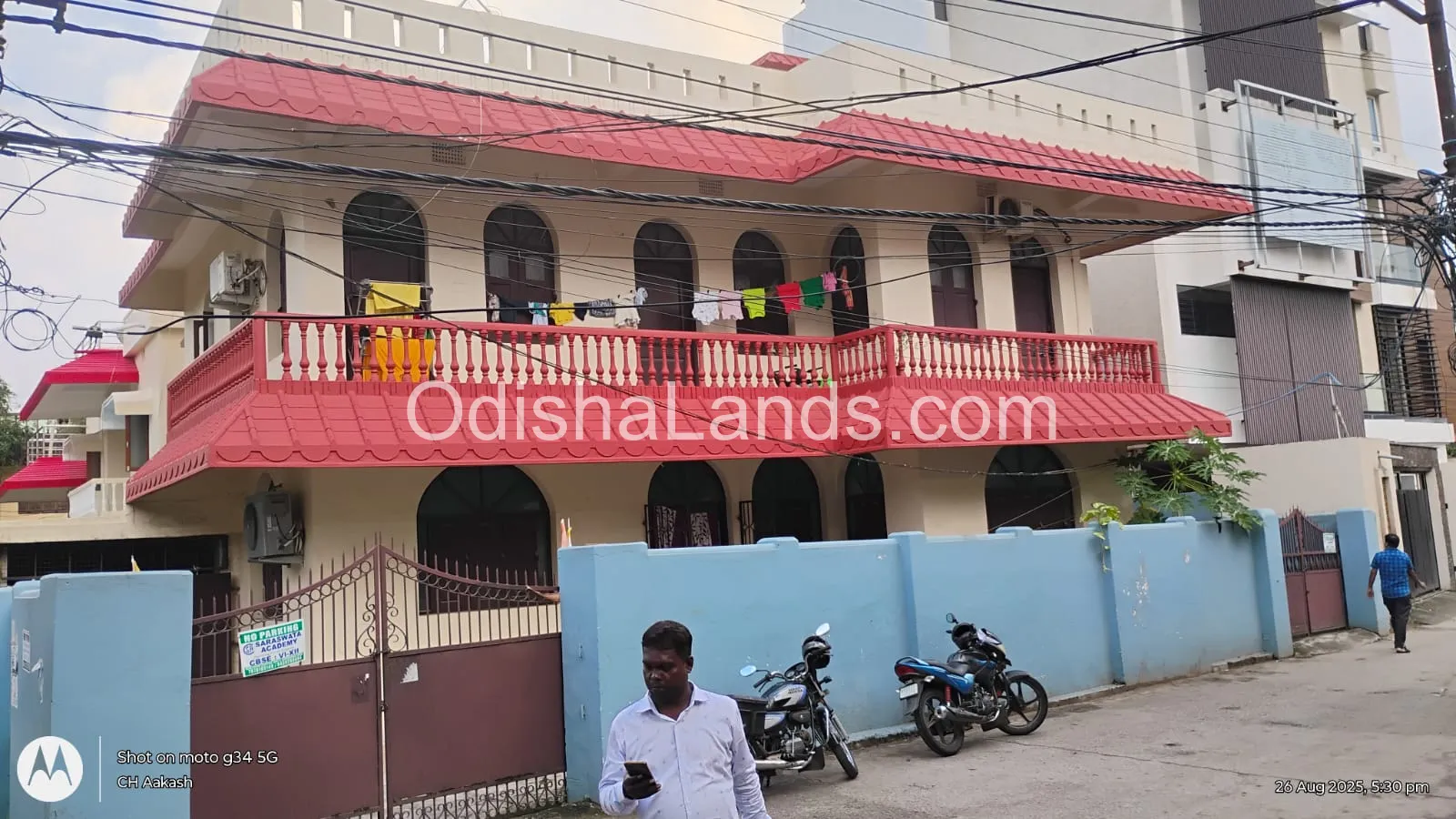 5 bhk house for sale in Forest park area.