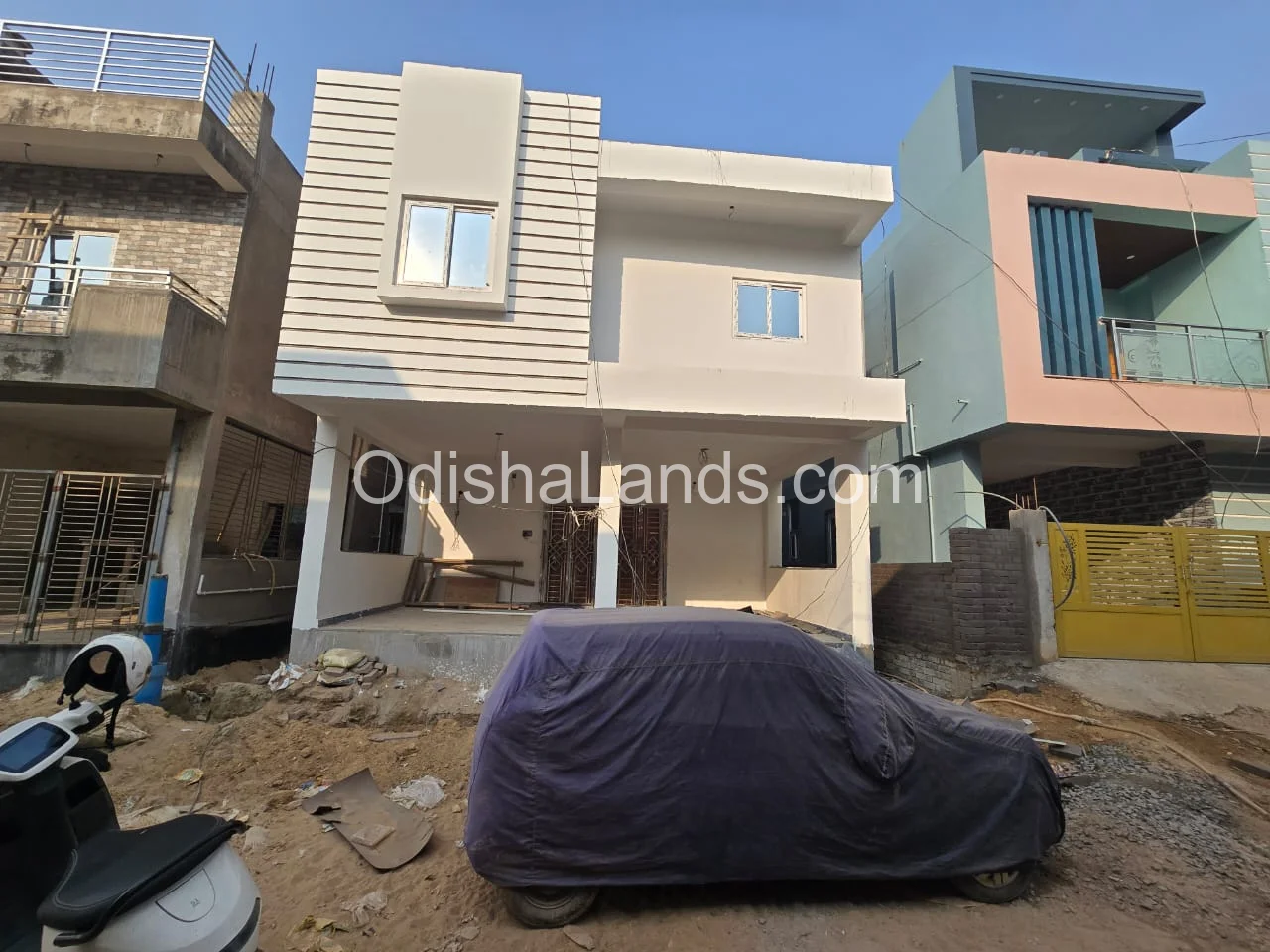 2600 sqft duplex house sell in nandan vihar, patia.
